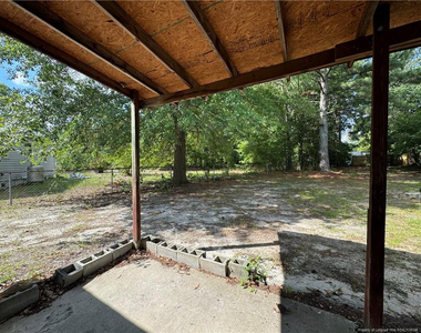 405 Laura Court - Photo Thumbnail 14