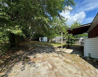 405 Laura Court - Photo Thumbnail 15
