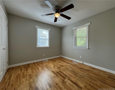 405 Laura Court - Photo Thumbnail 6