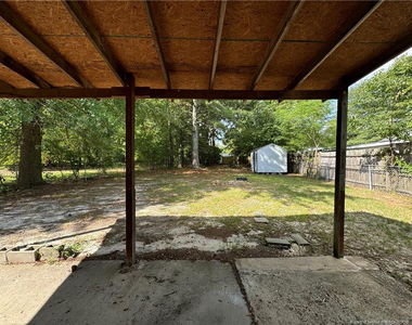 405 Laura Court - Photo Thumbnail 13
