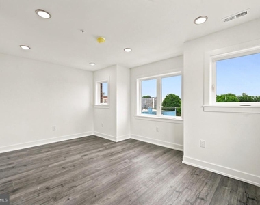 1514 S 22nd Street - Photo Thumbnail 32
