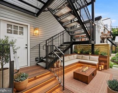 1514 S 22nd Street - Photo Thumbnail 5