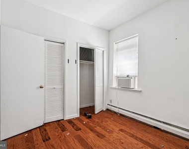1917 Spring Garden Street - Photo Thumbnail 5