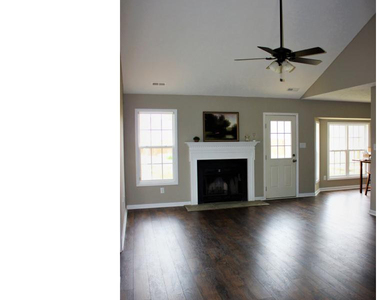 106 Sweet Bay Court - Photo Thumbnail 3