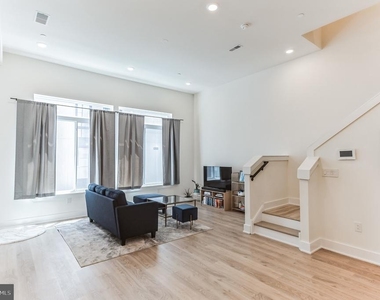1115 N American Street - Photo Thumbnail 2