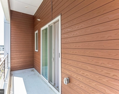 1115 N American Street - Photo Thumbnail 9