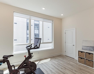 1115 N American Street - Photo Thumbnail 11
