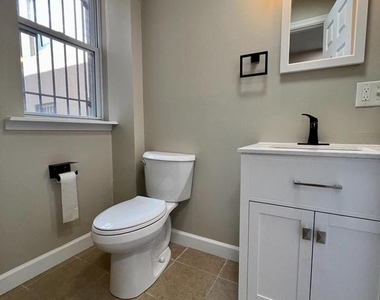 1844 W Master Street - Photo Thumbnail 8