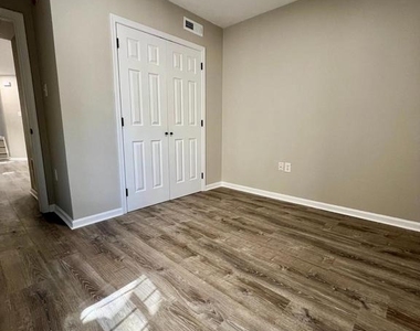 1844 W Master Street - Photo Thumbnail 12