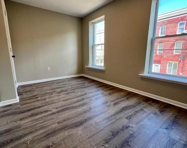 1844 W Master Street - Photo Thumbnail 6