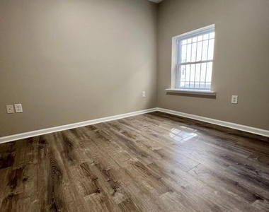 1844 W Master Street - Photo Thumbnail 13