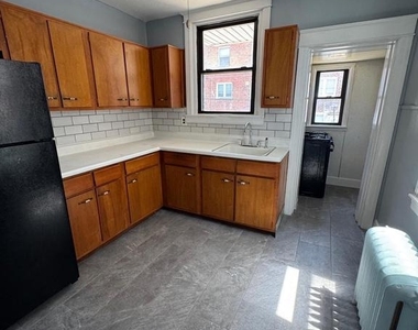 2927 S Dewey Street - Photo Thumbnail 4