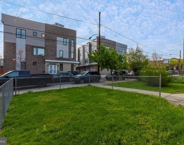 1330 N Hancock Street - Photo Thumbnail 6