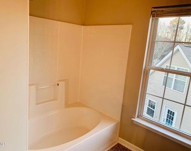 207 Evening Star Drive - Photo Thumbnail 8