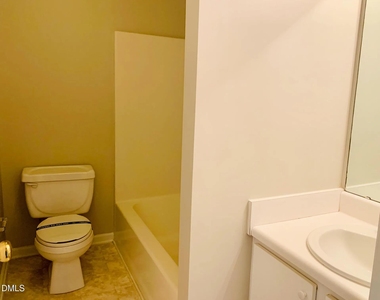207 Evening Star Drive - Photo Thumbnail 10