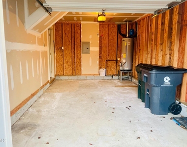 207 Evening Star Drive - Photo Thumbnail 5