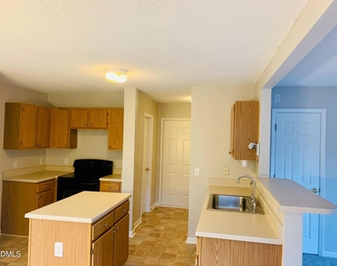 207 Evening Star Drive - Photo Thumbnail 2