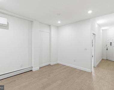 935 E Passyunk Avenue - Photo Thumbnail 12