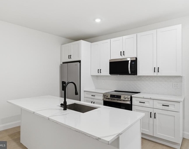 935 E Passyunk Avenue - Photo Thumbnail 2