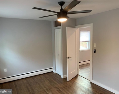 1009 E Cliveden Street - Photo Thumbnail 6