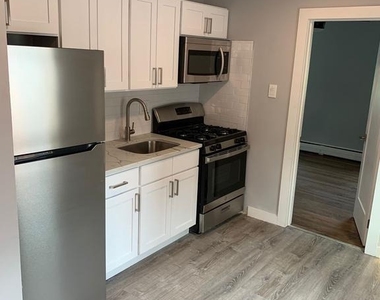 1009 E Cliveden Street - Photo Thumbnail 3