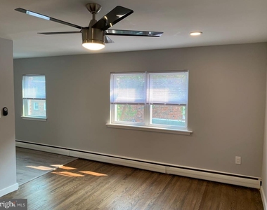 1009 E Cliveden Street - Photo Thumbnail 5