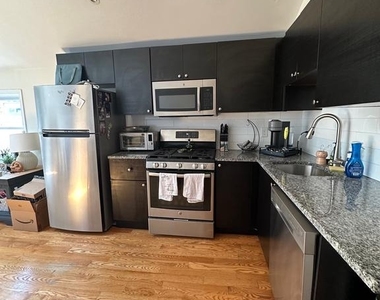 309 S 12th Street - Photo Thumbnail 3