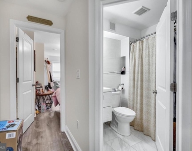 537 N 33rd Street - Photo Thumbnail 2