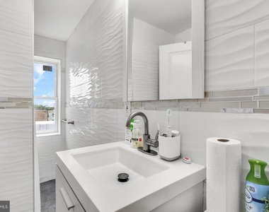 537 N 33rd Street - Photo Thumbnail 13