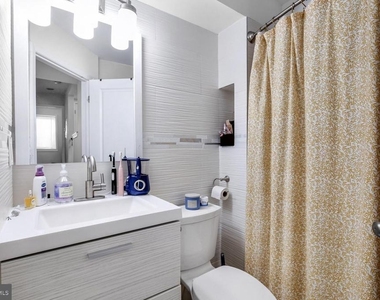 537 N 33rd Street - Photo Thumbnail 3