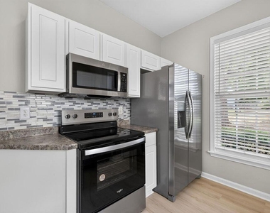 160 Hutson Lane - Photo Thumbnail 11
