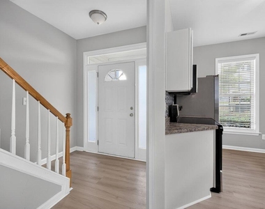 160 Hutson Lane - Photo Thumbnail 4