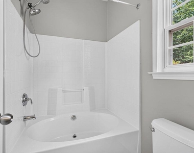 160 Hutson Lane - Photo Thumbnail 14