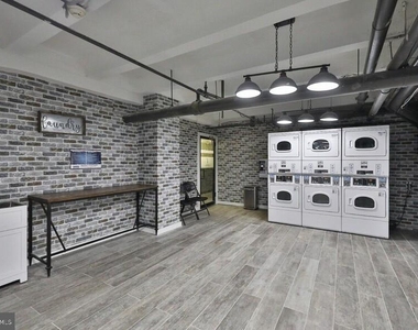 4247 Locust Street - Photo Thumbnail 36
