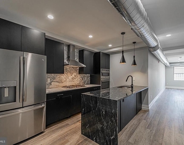 526 Brown Street - Photo Thumbnail 1