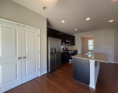3920 Massey Pointe Court - Photo Thumbnail 11