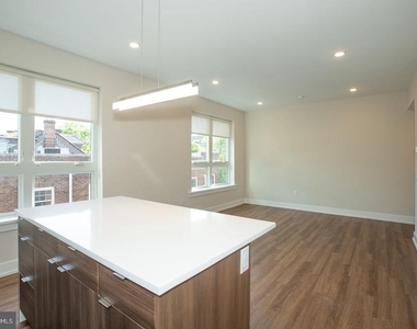4534 Spruce Street - Photo Thumbnail 2