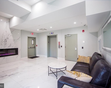 526 Brown Street - Photo Thumbnail 13