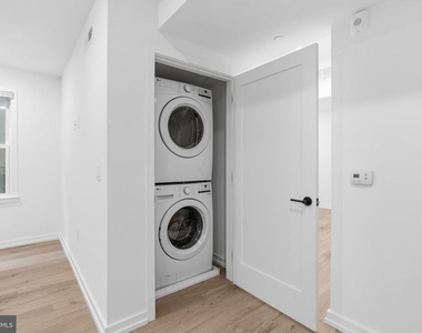 208 Vine Street - Photo Thumbnail 8
