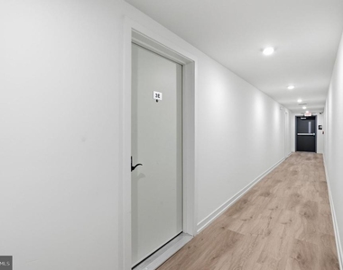 208 Vine Street - Photo Thumbnail 1
