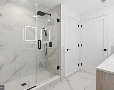 208 Vine Street - Photo Thumbnail 13