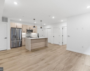 208 Vine Street - Photo Thumbnail 5