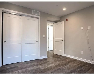 528 S 5th Street - Photo Thumbnail 12