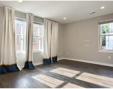 528 S 5th Street - Photo Thumbnail 8