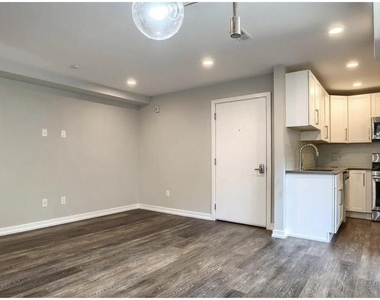 528 S 5th Street - Photo Thumbnail 3