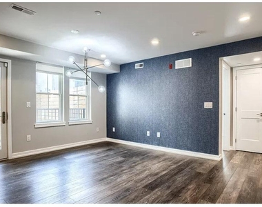 528 S 5th Street - Photo Thumbnail 1