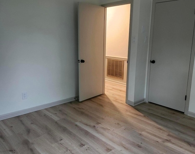 2546 Ardsley Drive - Photo Thumbnail 5
