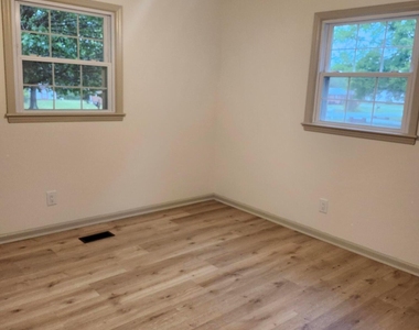 2546 Ardsley Drive - Photo Thumbnail 6