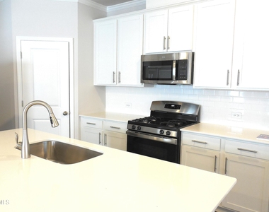 1003 Sora Way - Photo Thumbnail 2