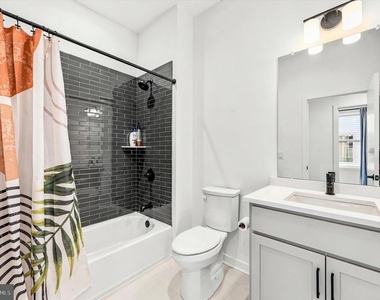 3005 Birchview Walk - Photo Thumbnail 16